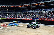 MONSTER JAM